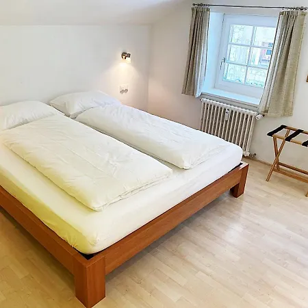 Alpenstil - 60m2 Dachstockwohnung Mit Garage - Bm186 Lägenhet Pontresina