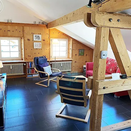 Alpenstil - 60m2 Dachstockwohnung Mit Garage - Bm186 * Pontresina
