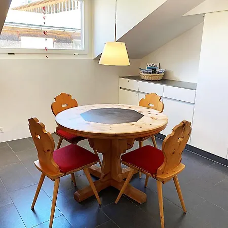 Alpenstil - 60m2 Dachstockwohnung Mit Garage - Bm186 Lägenhet