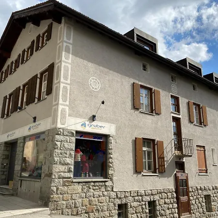 Alpenstil - 60m2 Dachstockwohnung Mit Garage - Bm186 * Pontresina