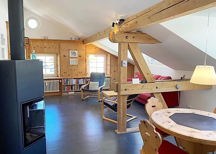 Alpenstil - 60m2 Dachstockwohnung Mit Garage - Bm186 Lägenhet