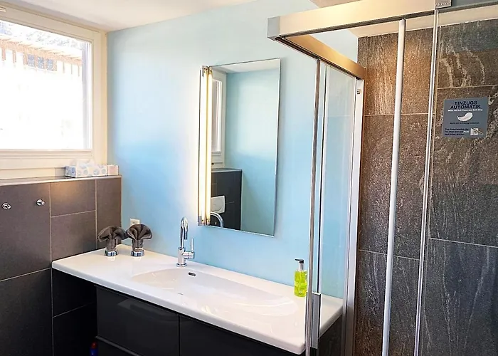 Alpenstil - 60m2 Dachstockwohnung Mit Garage - Bm186 *