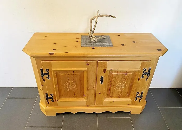 Alpenstil - 60m2 Dachstockwohnung Mit Garage - Bm186 * بونتريسنا